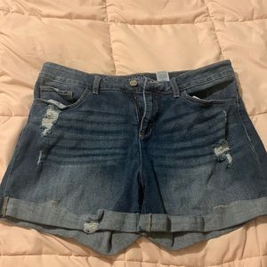time and tru mid rise jean shorts
